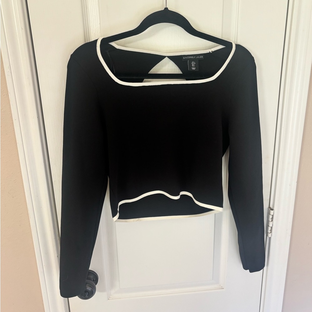 Sincerly Jules Crop Black Square Neck Long Sleeve Top White Trim Cut Out Back L